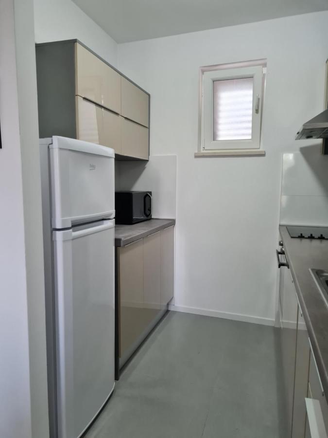 Apartment Gamma With Hydromassage Mini Pool Near Split Žrnovnica Exterior foto