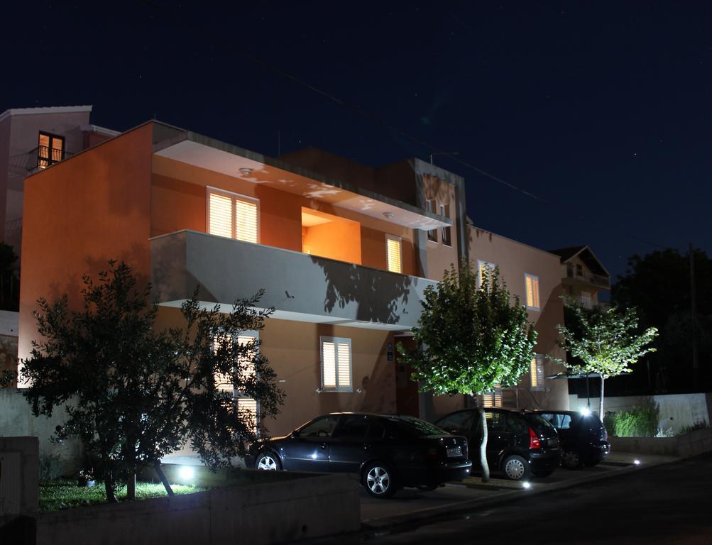 Apartment Gamma With Hydromassage Mini Pool Near Split Žrnovnica Exterior foto